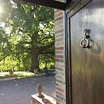 Le Manoir Saint Clair Bed & Breakfast