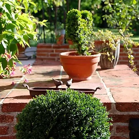 Le Manoir Saint Clair Bed & Breakfast