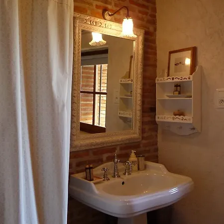 Couette-café Le Manoir Saint Clair *